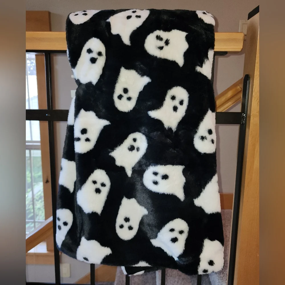 Storehouse Ghost Throw Blanket Oversized Faux Fur Halloween Throw